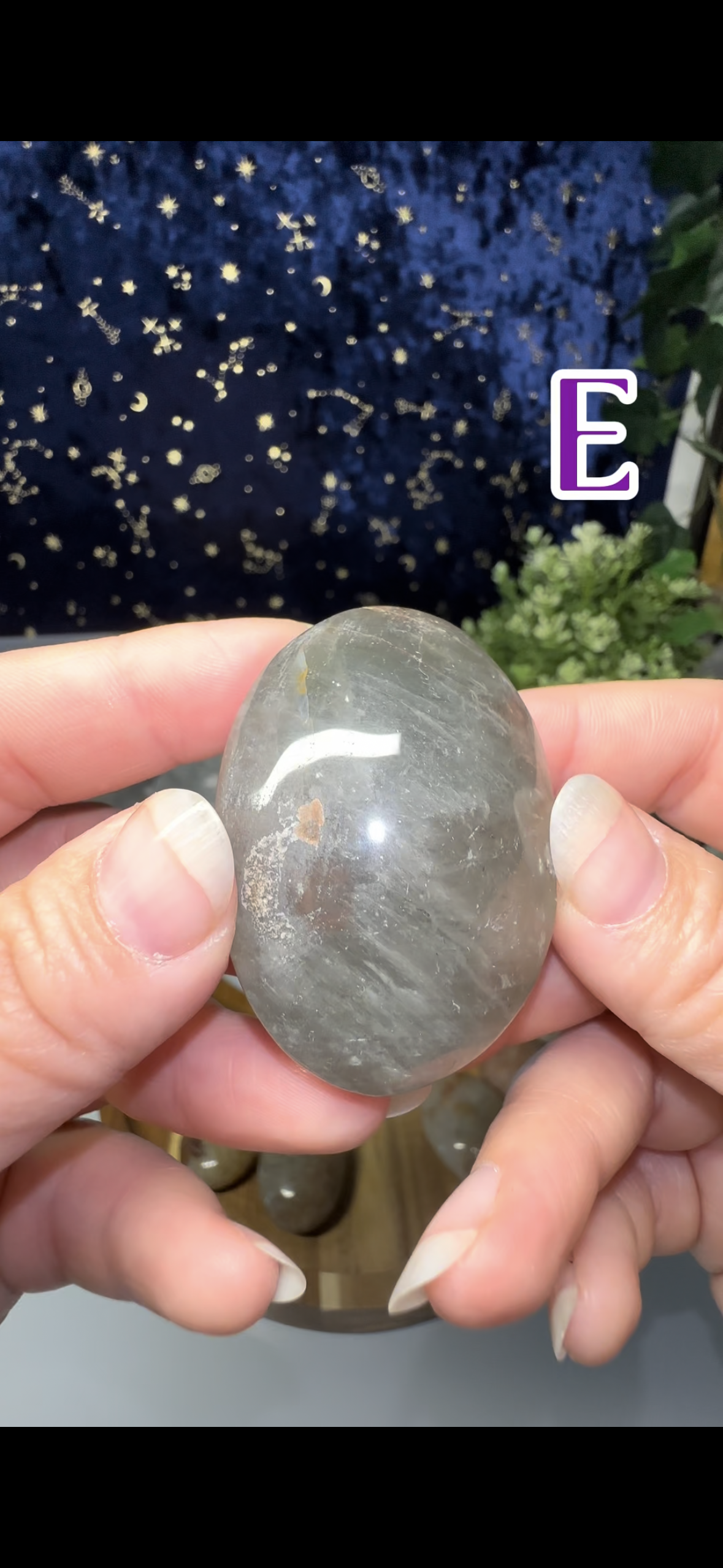 1000 Layer Garden Quartz Palm Stones